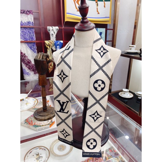 LV Scarf Good Quality