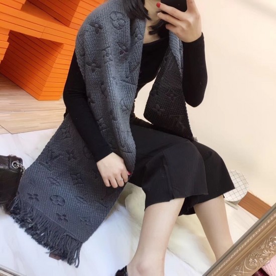 LV Scarf Good Quality