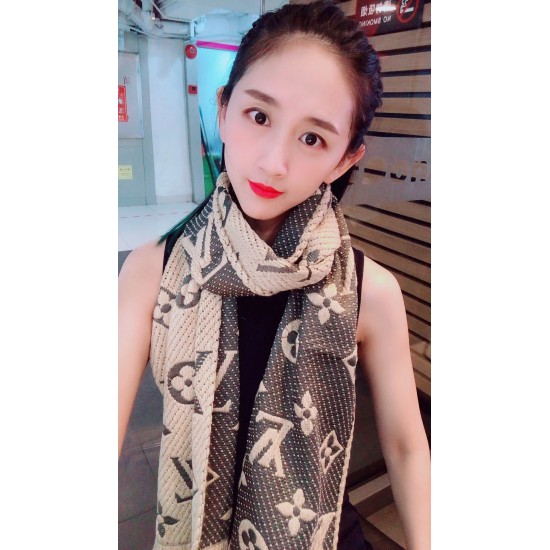 LV Scarf Good Quality