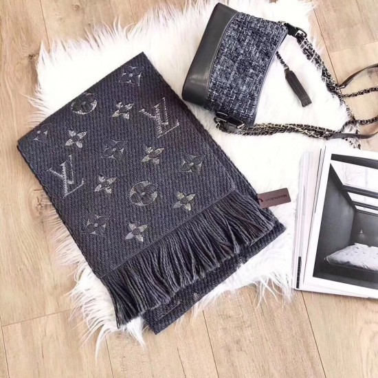 LV Scarf Good Quality