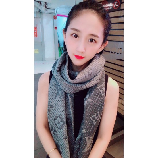 LV Scarf Good Quality