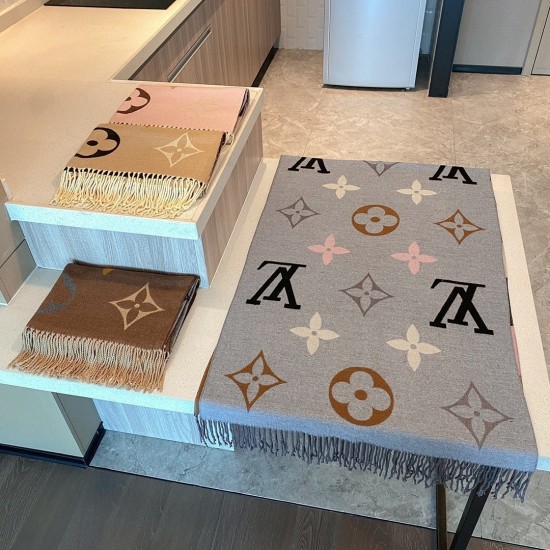 LV Scarf Good Quality