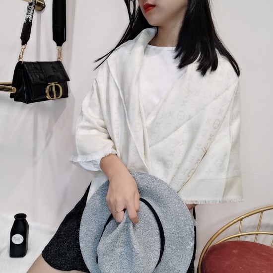 LV Scarf Good Quality