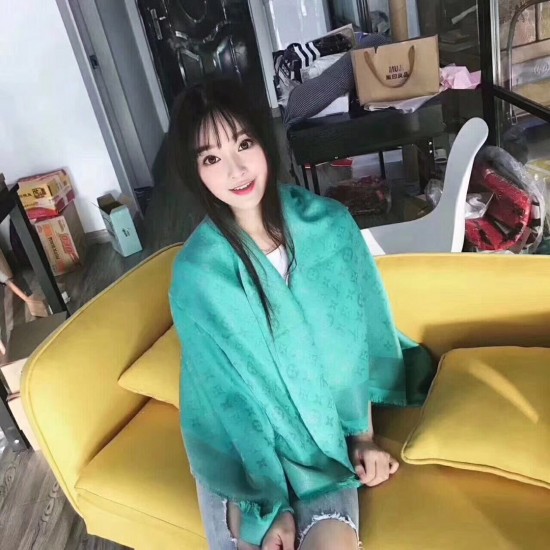 LV Scarf Good Quality