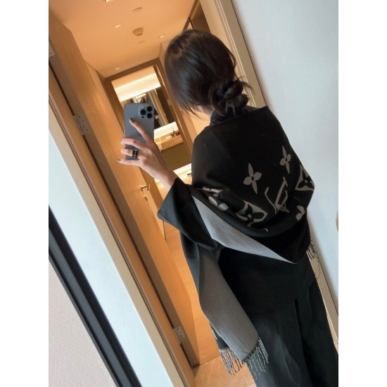 LV Scarf Good Quality