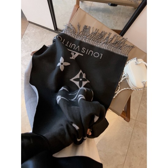 LV Scarf Good Quality