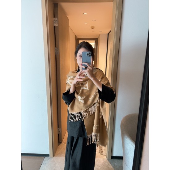 LV Scarf Good Quality