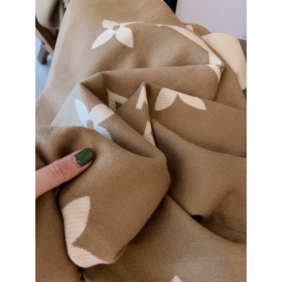 LV Scarf Good Quality