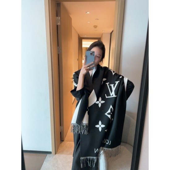 LV Scarf Good Quality