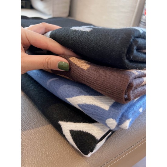 LV Scarf Good Quality