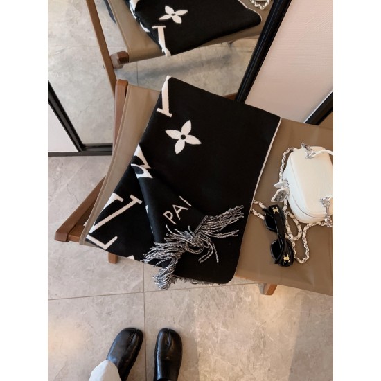 LV Scarf Good Quality