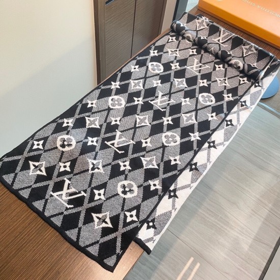 LV Scarf Good Quality