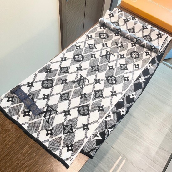 LV Scarf Good Quality