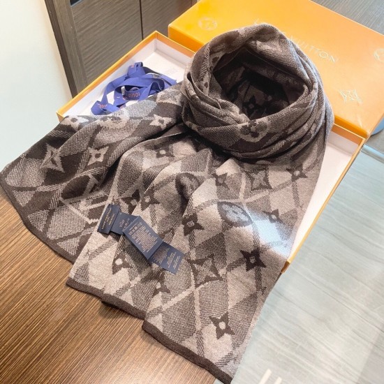 LV Scarf Good Quality