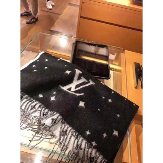 LV Scarf Good Quality