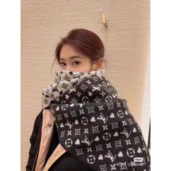 LV Scarf Good Quality