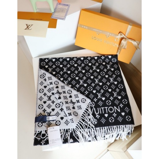LV Scarf Good Quality
