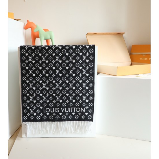 LV Scarf Good Quality