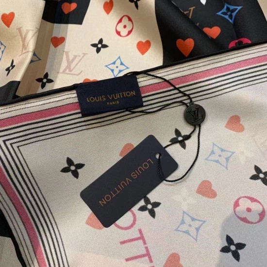 LV Scarf Good Quality