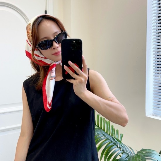 LV Scarf Good Quality