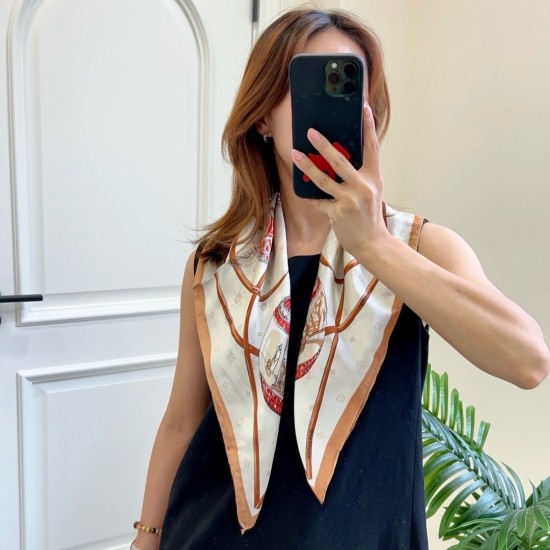 LV Scarf Good Quality
