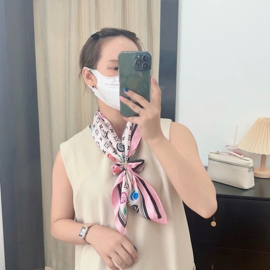 LV Scarf Good Quality