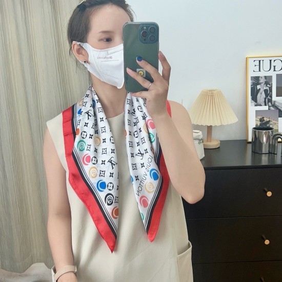LV Scarf Good Quality