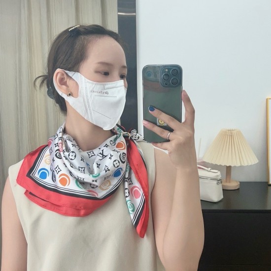LV Scarf Good Quality