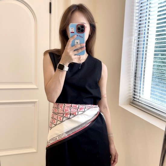 LV Scarf Good Quality