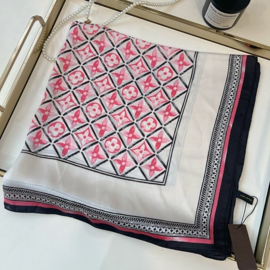 LV Scarf Good Quality