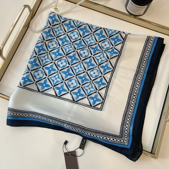 LV Scarf Good Quality
