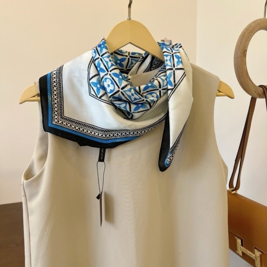LV Scarf Good Quality