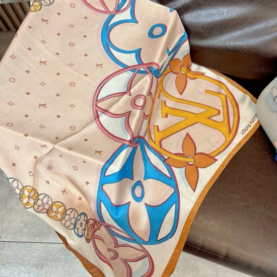 LV Scarf Good Quality