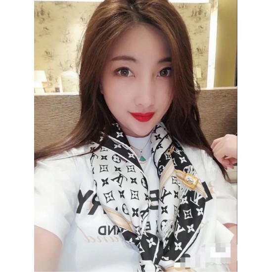 LV Scarf Good Quality
