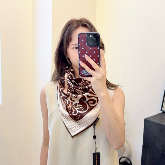 LV Scarf Good Quality