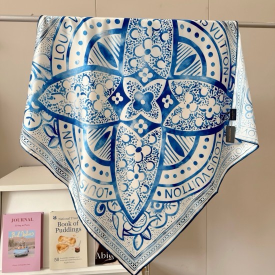 LV Scarf Good Quality