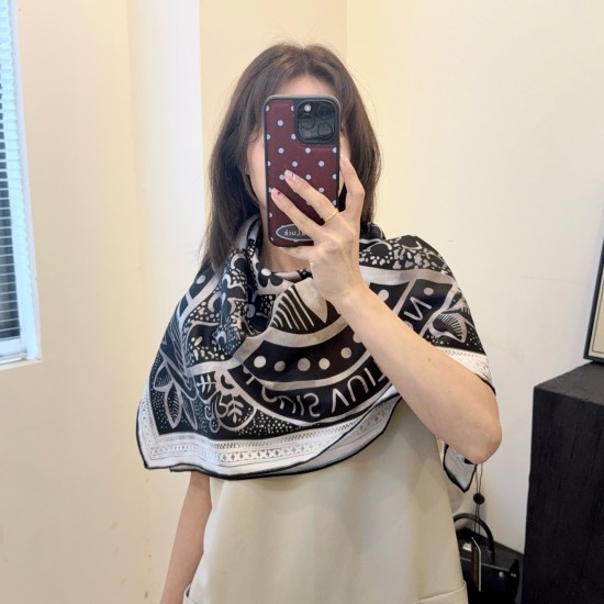 LV Scarf Good Quality