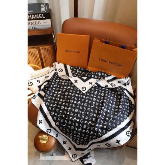 LV Scarf Good Quality