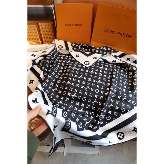 LV Scarf Good Quality