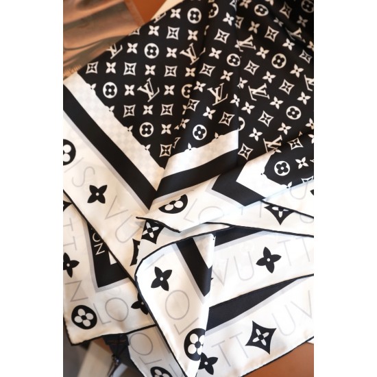 LV Scarf Good Quality