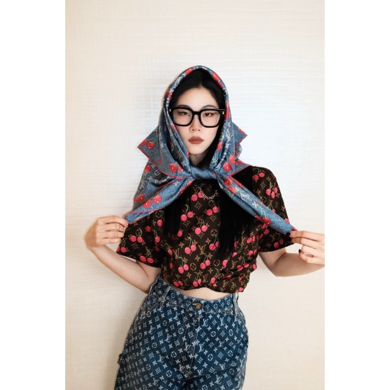 LV Scarf Good Quality