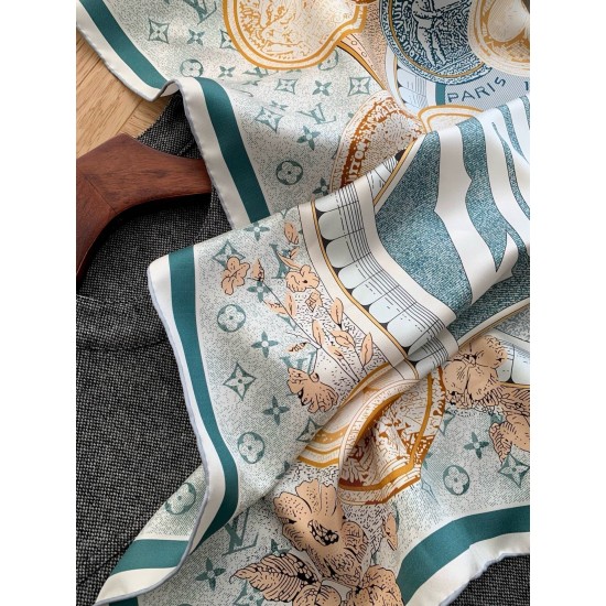 LV Scarf Good Quality