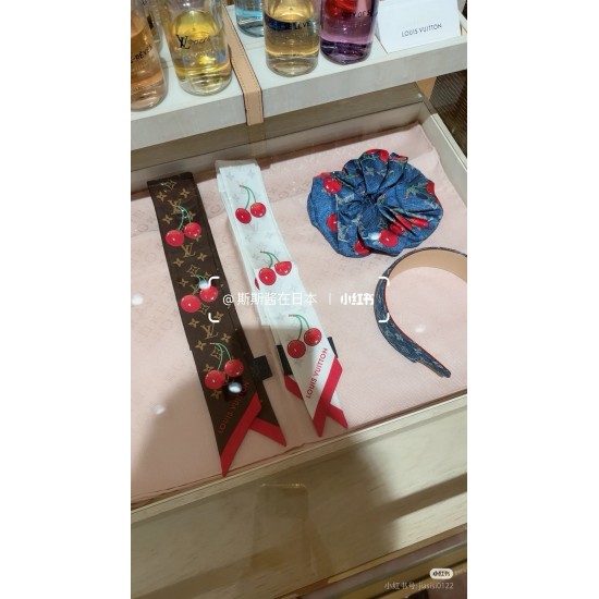 LV Scarf Good Quality