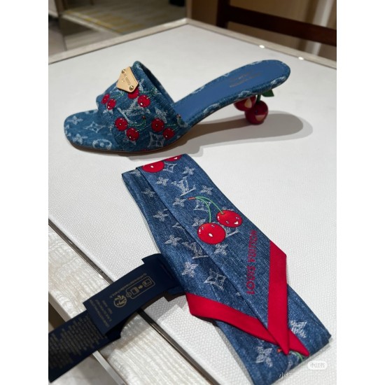 LV Scarf Good Quality