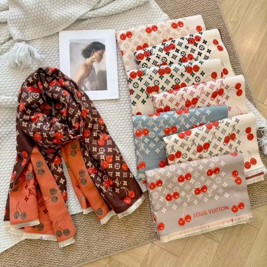 LV Scarf Good Quality