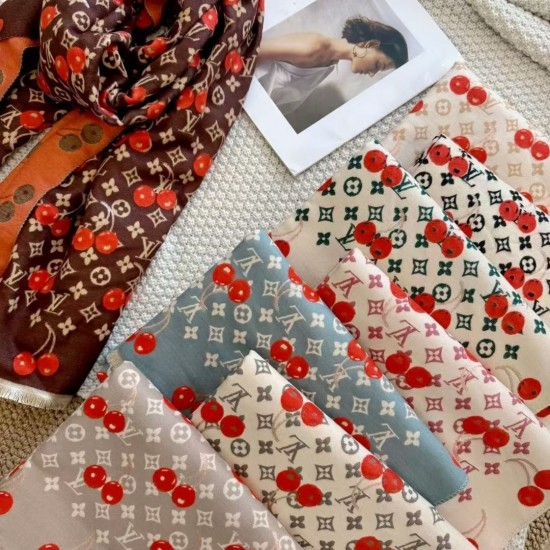LV Scarf Good Quality