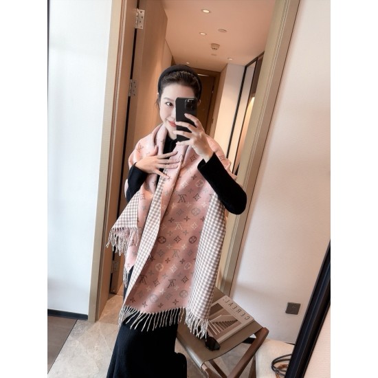 LV Scarf Good Quality