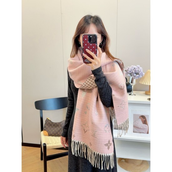 LV Scarf Good Quality