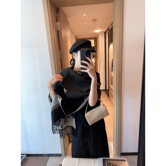 LV Scarf Good Quality
