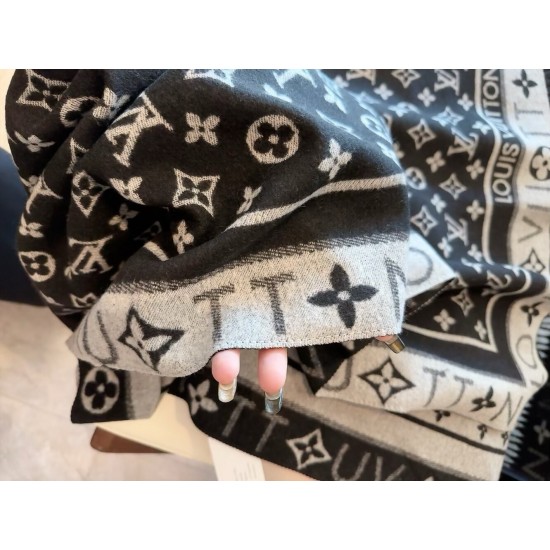 LV Scarf Good Quality